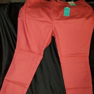 Plus sz Coral pink skinny jeans #skinnyjeans